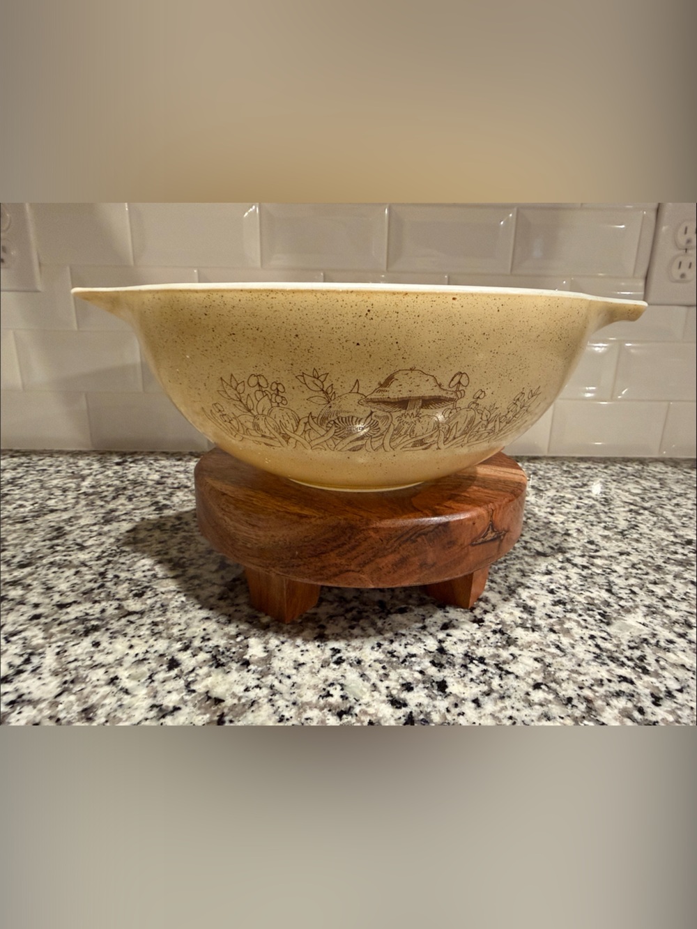 Vintage Pyrex Forest Fancies 4qt bowl